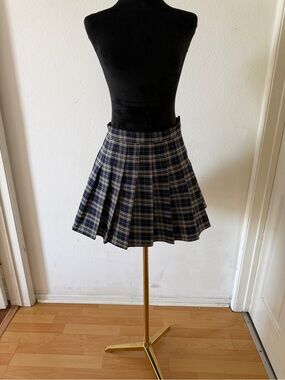 Plaid Pleated Mini Skirt - Navy White Abercrombie style